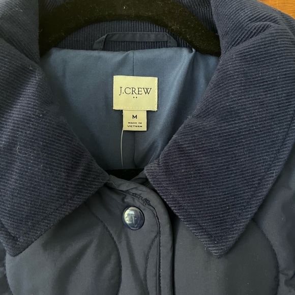 Great transition piece! NWT quilted barn jacket - Picture 2 of 6